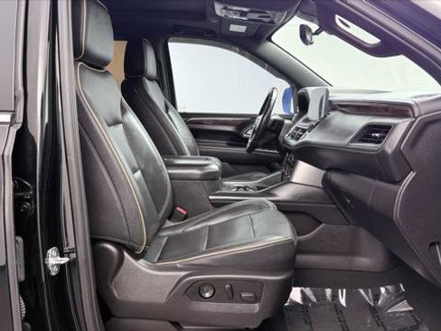Used 2021 Chevrolet Suburban Premier w/ Premium Package AWD/4WD image 24