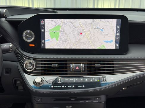 Used 2022 Lexus LS 500 image 25