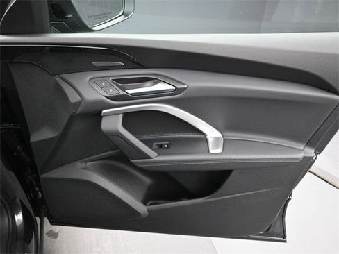 Certified 2025 Audi Q5 Premium Plus w/ Premium Plus image 38