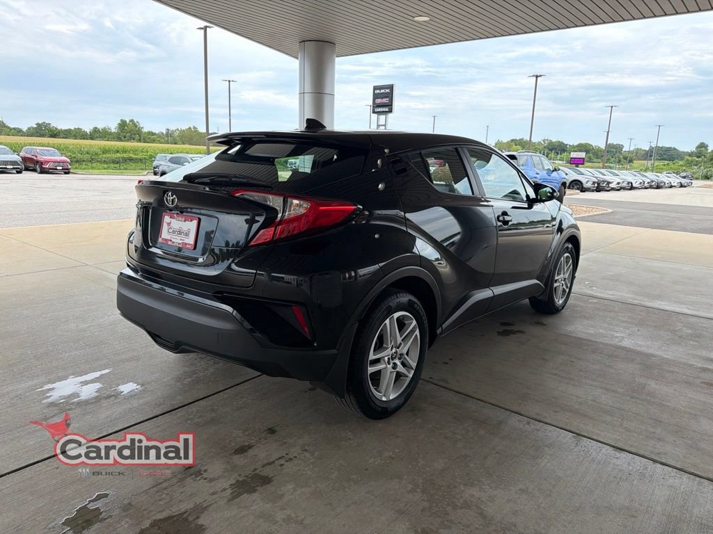 Used 2021 Toyota C-HR LE FWD image 4