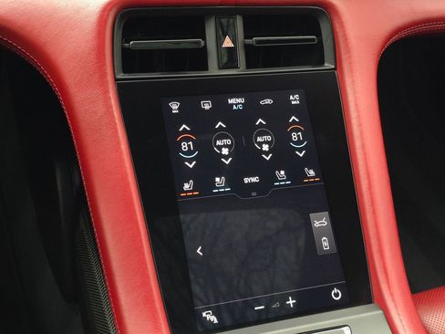 Used 2020 Porsche Taycan Turbo image 37