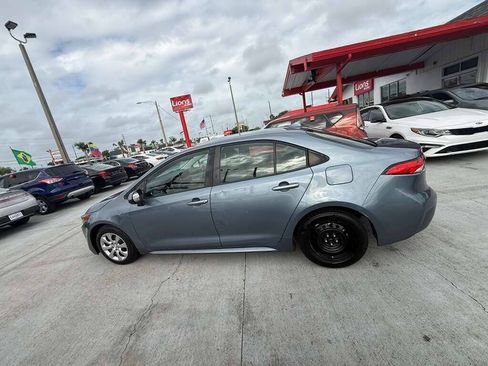 Used 2020 Toyota Corolla LE FWD image 6