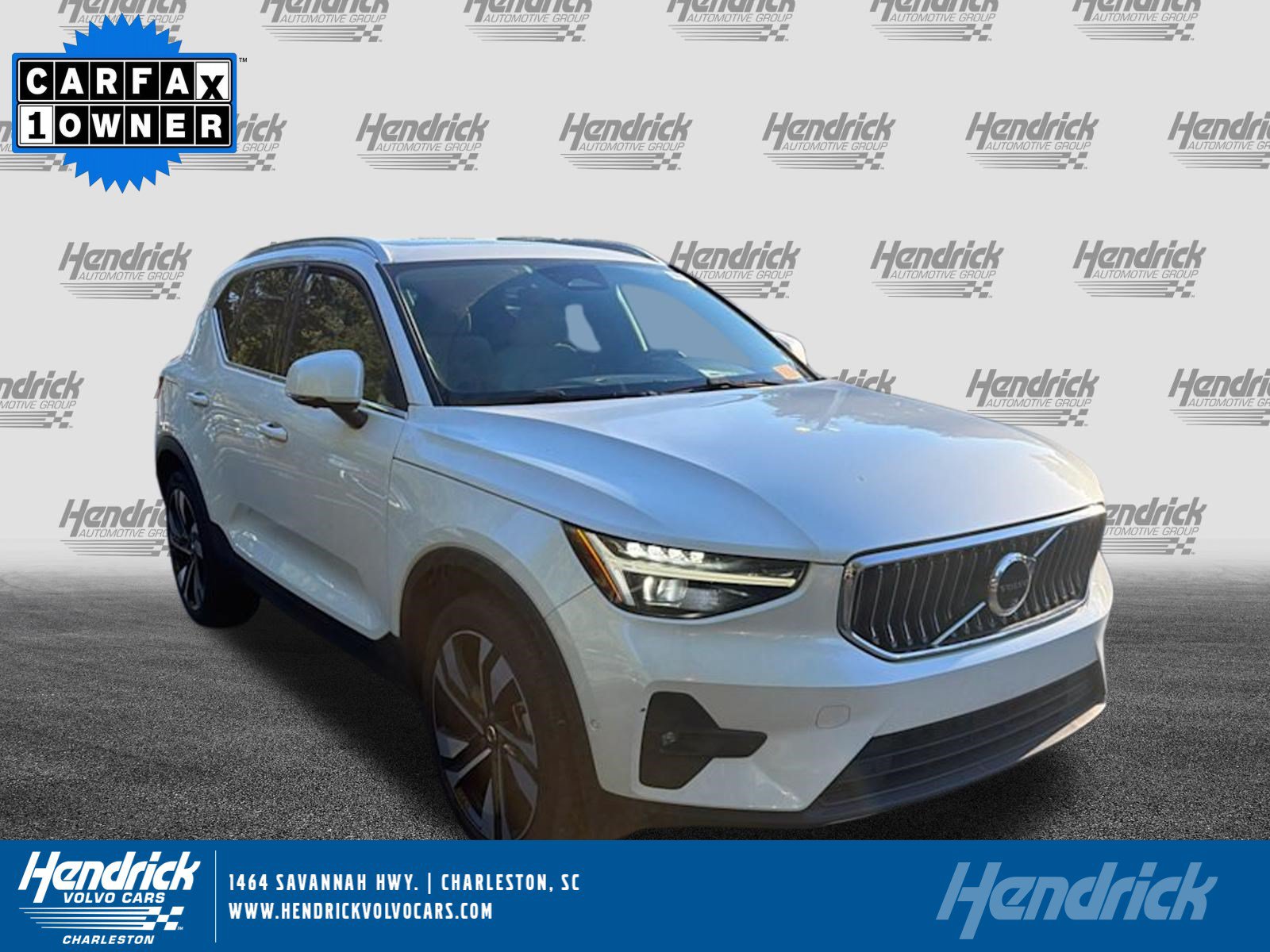 Used 2024 Volvo XC40 B5 Plus w/ Protection Package Premier AWD/4WD image 1