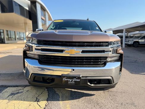 Used 2019 Chevrolet Silverado 1500 LT w/ Texas Edition image 2