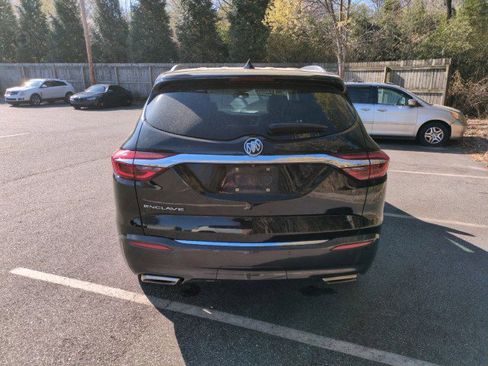 Used 2021 Buick Enclave Premium w/ Sun and Sites Package image 4