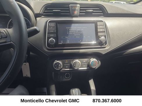 Used 2025 Nissan Versa S w/ Trunk Package FWD image 22
