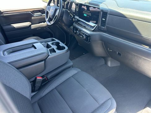 Certified 2024 Chevrolet Silverado 1500 LT AWD/4WD image 12