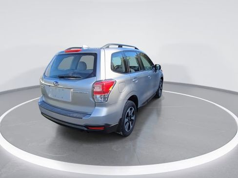 Used 2018 Subaru Forester 2.5i w/ Alloy Wheel Package image 8