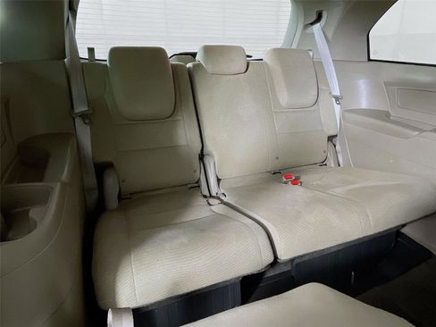 Used 2012 Honda Odyssey LX image 26