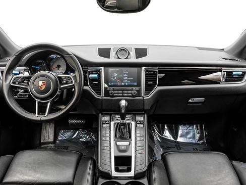 Used 2017 Porsche Macan S image 12
