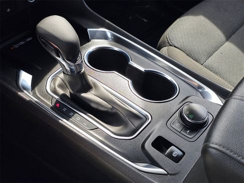 Used 2023 Chevrolet Traverse LT image 35