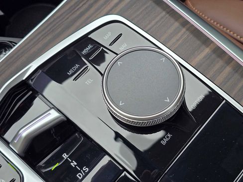 Used 2026 BMW X5 xDrive40i AWD/4WD image 32