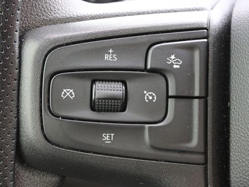 Used 2025 Chevrolet Silverado 1500 Custom Trail Boss w/ Dark Appearance Package AWD/4WD image 33