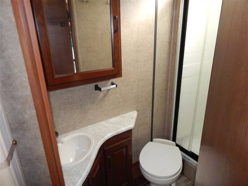 Used 2015 Mercedes-Benz Sprinter 3500 image 41