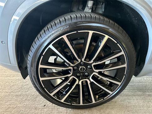 New 2026 Volvo XC90 B6 Ultra w/ Protection Package image 8