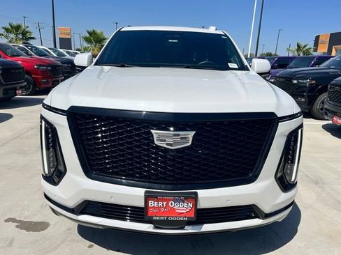 Used 2025 Cadillac Escalade Sport Platinum AWD/4WD image 2