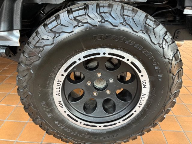 Used 2013 Jeep Wrangler Unlimited Sahara w/ Connectivity Group AWD/4WD image 42