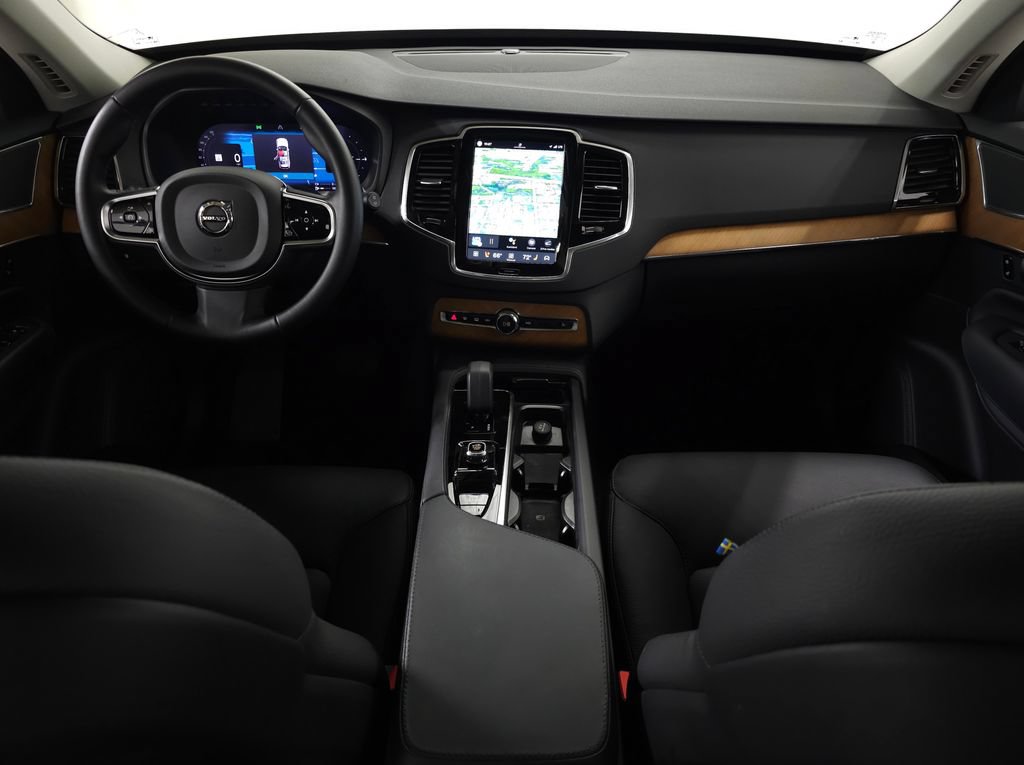 Certified 2024 Volvo XC90 T8 Plus w/ Protection Package AWD/4WD image 13