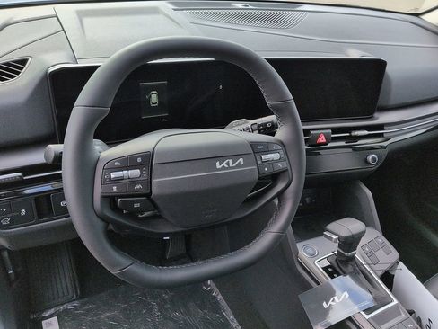 New 2026 Kia Sportage EX w/ EX Panorama Roof Package FWD image 9