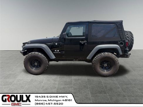Used 2008 Jeep Wrangler X AWD/4WD image 3