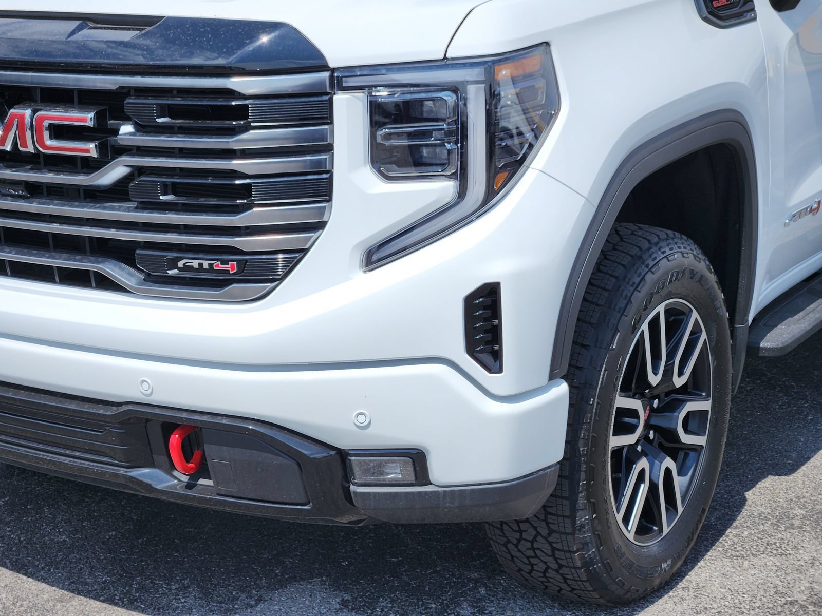 New 2026 GMC Sierra 1500 AT4 w/ AT4 Premium Package AWD/4WD image 11