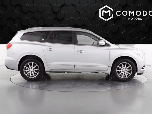 Used 2017 Buick Enclave Convenience image 2