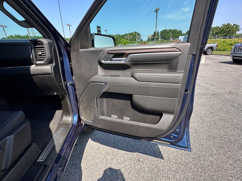 Used 2022 Chevrolet Silverado 1500 RST w/ Z71 Off-Road Package AWD/4WD image 14