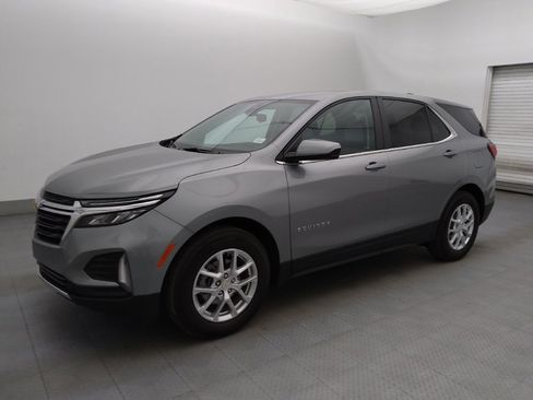 Used 2024 Chevrolet Equinox LT FWD image 2