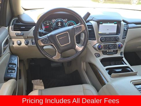 Used 2018 GMC Yukon Denali w/ Denali Ultimate Package AWD/4WD image 11