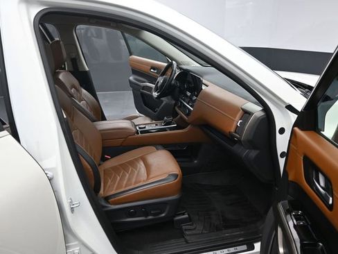 Used 2023 Nissan Pathfinder Platinum AWD/4WD image 38