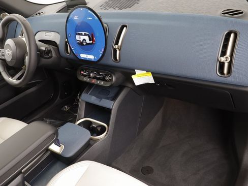 Certified 2025 MINI Cooper Countryman S w/ Comfort Package Max image 20