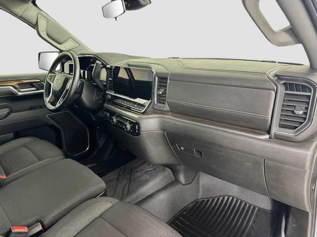 Used 2024 Chevrolet Silverado 1500 RST AWD/4WD image 29