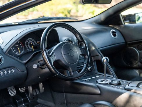 Used 2004 Lamborghini Murcielago Coupe image 23