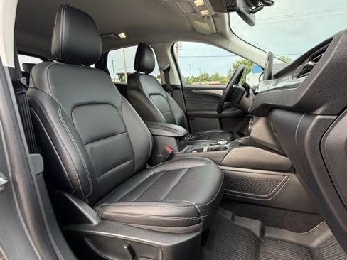 Used 2022 Ford Escape Titanium w/ Class II Trailer Tow Package image 14