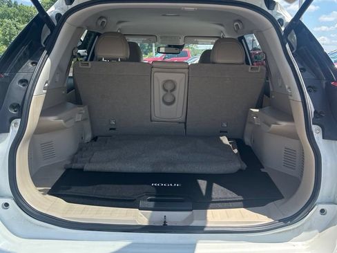 Used 2017 Nissan Rogue SL FWD image 8