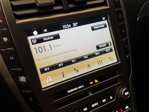 Used 2017 Lincoln MKZ Select w/ Technology Package image 12