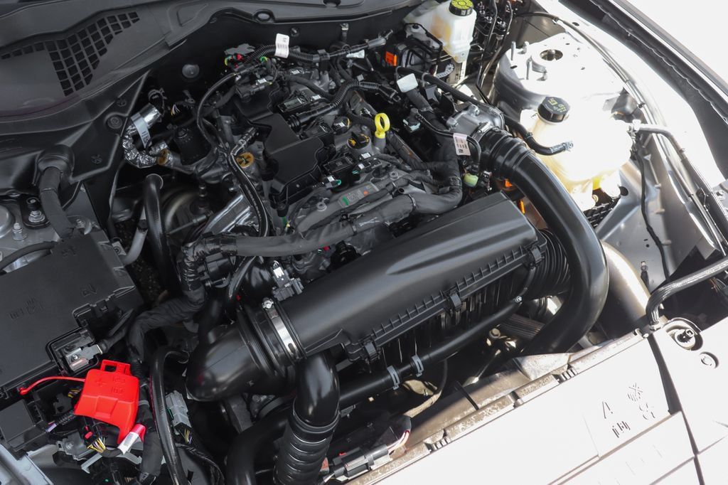 Used 2025 Ford Mustang Coupe RWD image 12