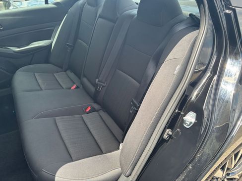 Used 2025 Nissan Altima 2.5 SV FWD image 38