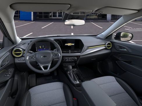 New 2026 Chevrolet Trax LT w/ Driver Confidence Package FWD image 15