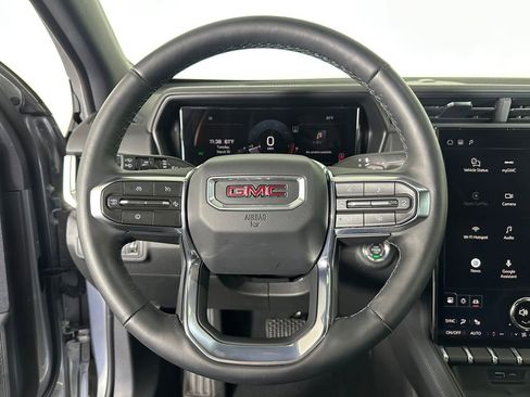 Used 2026 GMC Terrain Elevation w/ Elevation Premium Package image 12