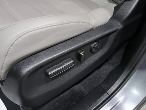 Used 2020 Honda CR-V EX-L image 12