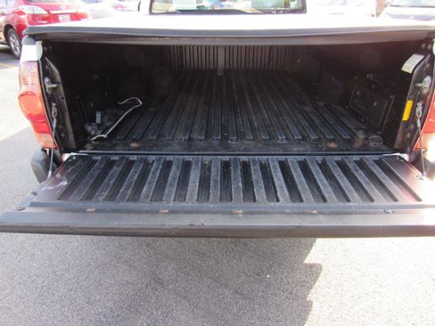 Used 2013 Toyota Tacoma 2WD Regular Cab image 12
