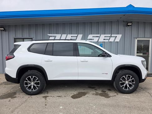Used 2026 GMC Acadia AT4 w/ Super Cruise Package AWD/4WD image 5