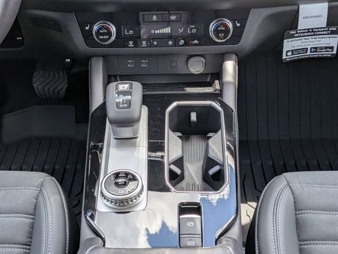 New 2026 Mitsubishi Outlander Trail Edition AWD/4WD image 17