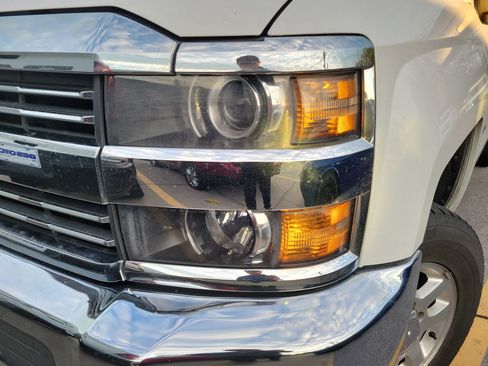 Used 2015 Chevrolet Silverado 2500 LT w/ LT Convenience Package image 3