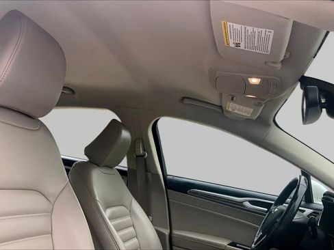Used 2020 Ford Fusion SEL FWD image 14