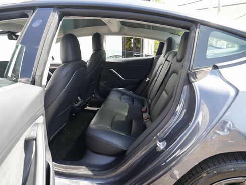 Used 2023 Tesla Model 3 Long Range image 18