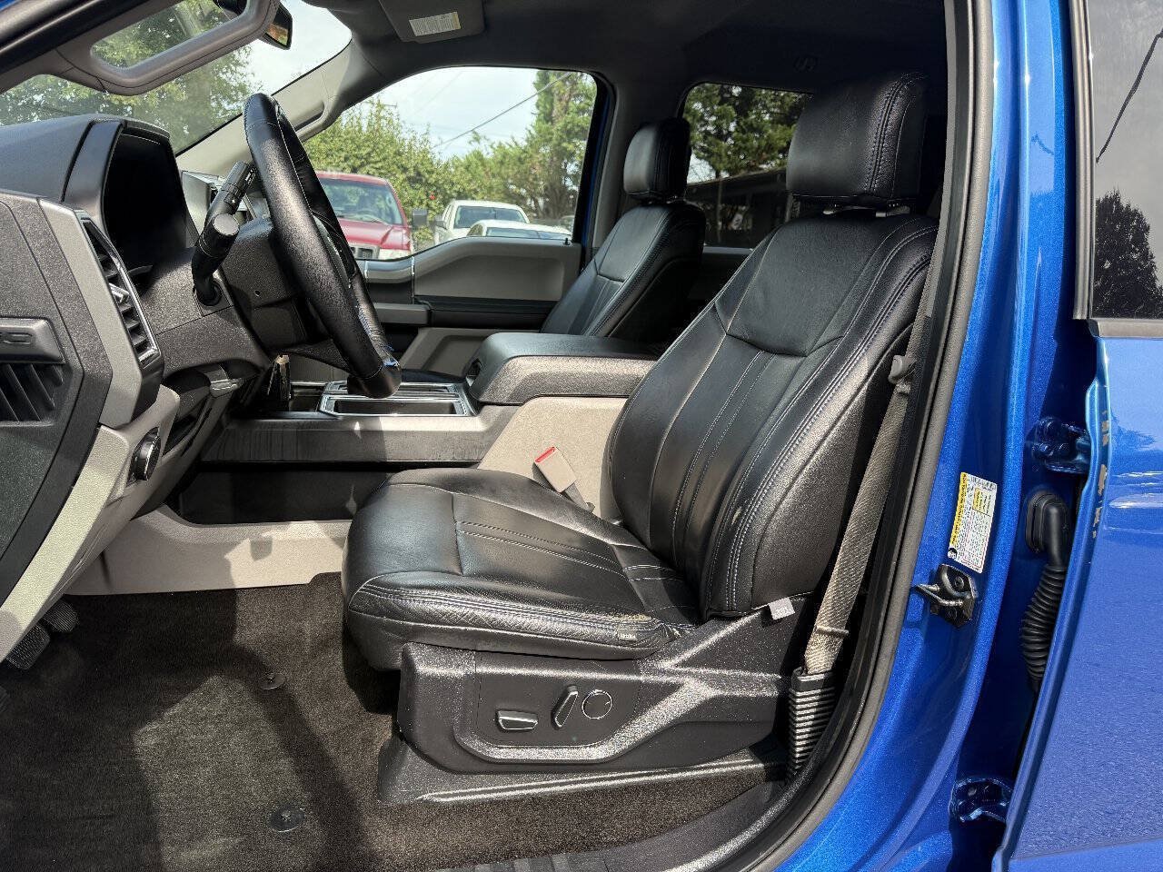 Used 2015 Ford F150 XLT w/ Equipment Group 302A Luxury AWD/4WD image 9