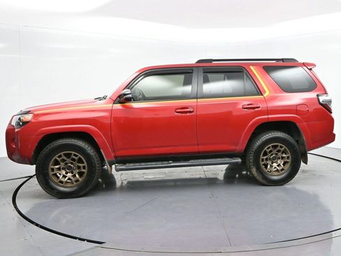Used 2023 Toyota 4Runner 40th Anniversary SE AWD/4WD image 4