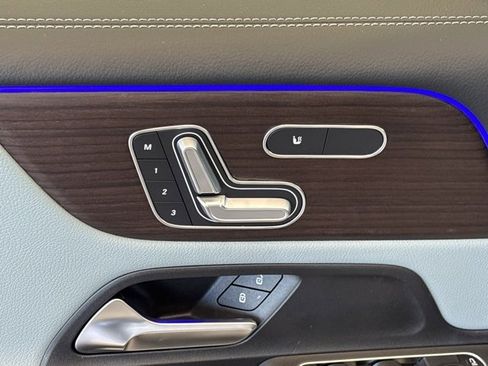 New 2026 Mercedes-Benz GLB 250 image 12